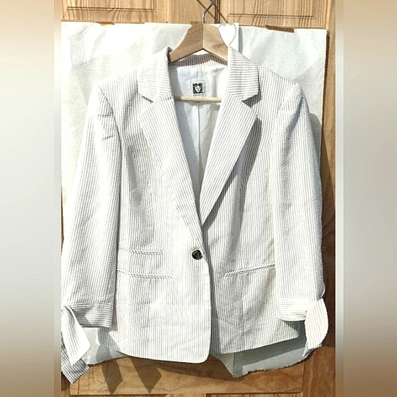 Pink Striped Jacket - Picture 2 of 3